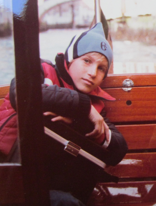 Cristiano at eleven with a camera, 1978